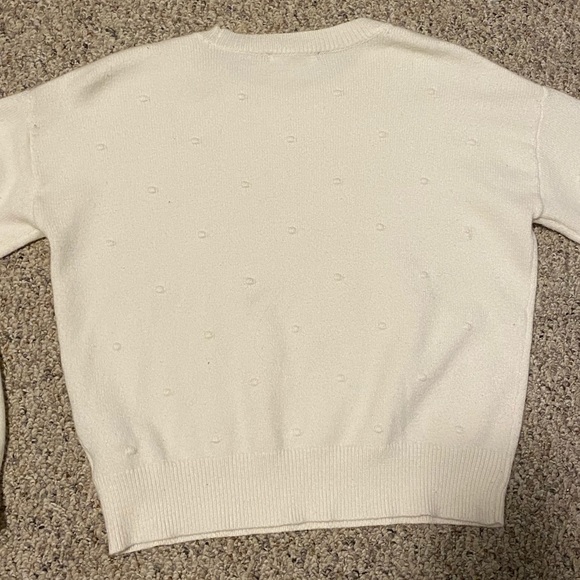 white kendall & kylie sweater - Picture 3 of 3